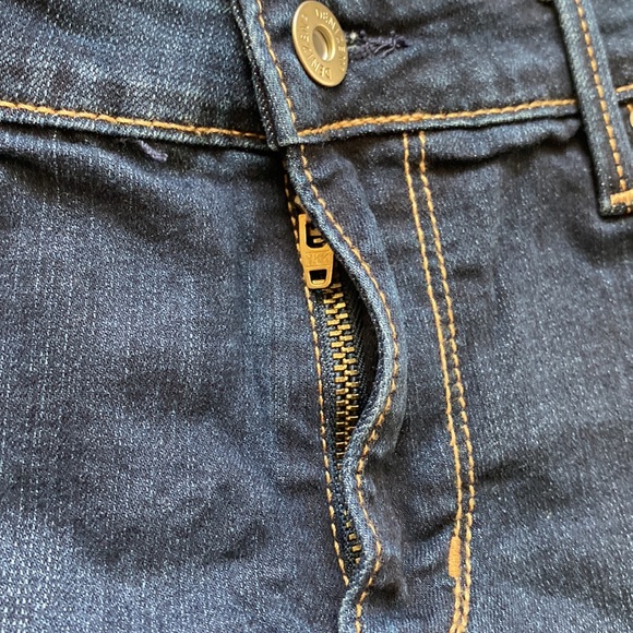 Women’s dens in Levi skinny jeans - Picture 5 of 8